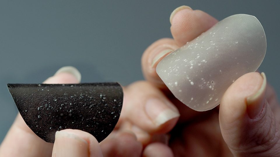 Smart Films for pH-responsive drugs release used in vaginal applications for AIDS prevention