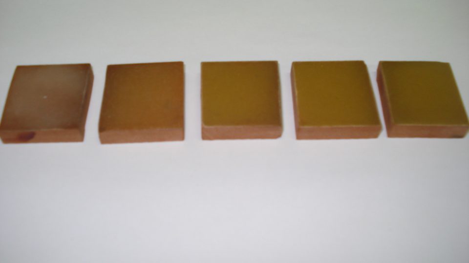 Use of glass from mining wastes in enamel properties for ceramic floors